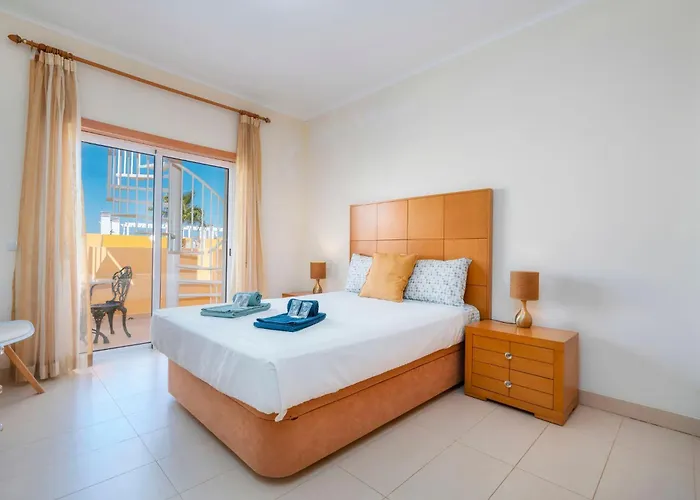 Sol&sombra アパート